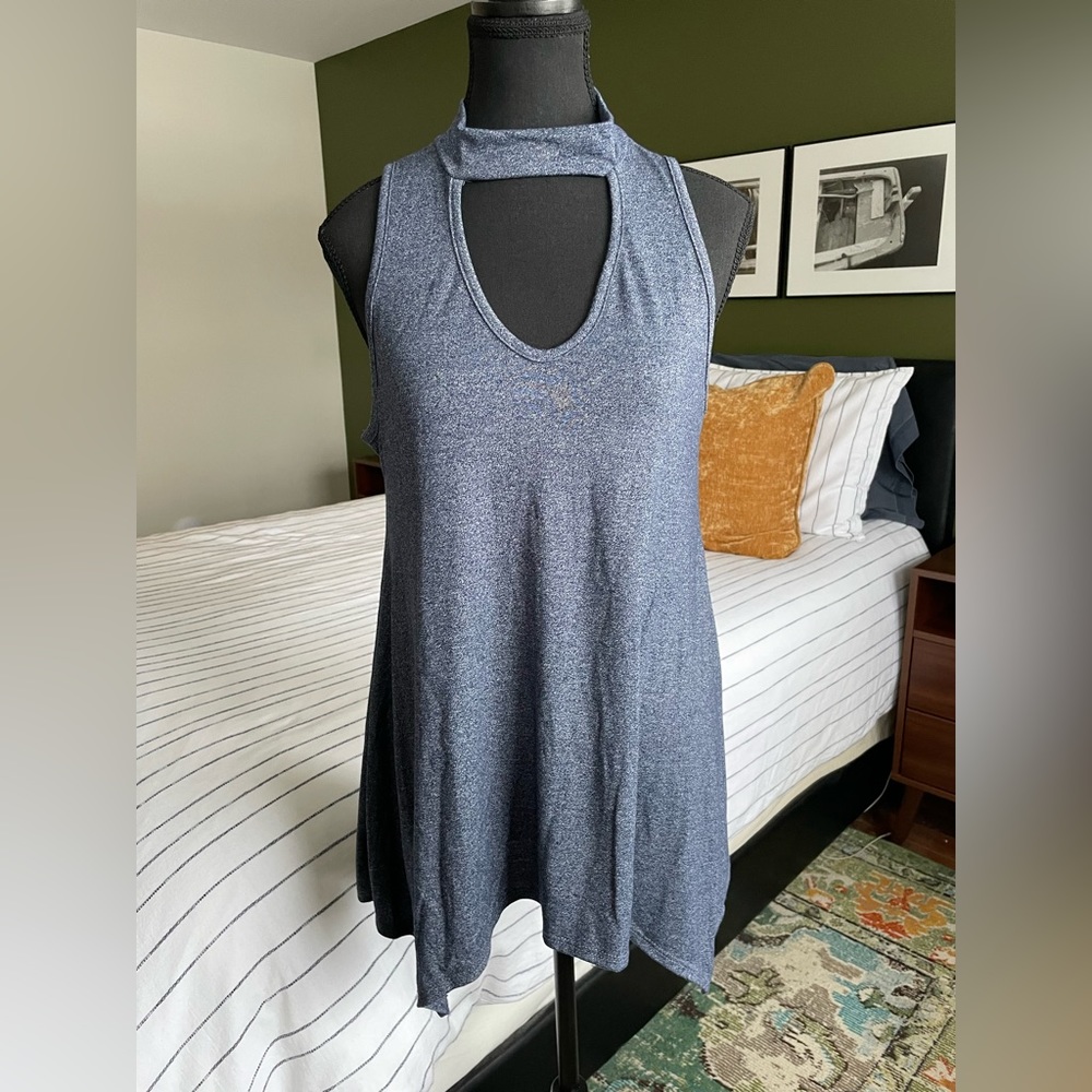 Heathered blue tunic style shirt